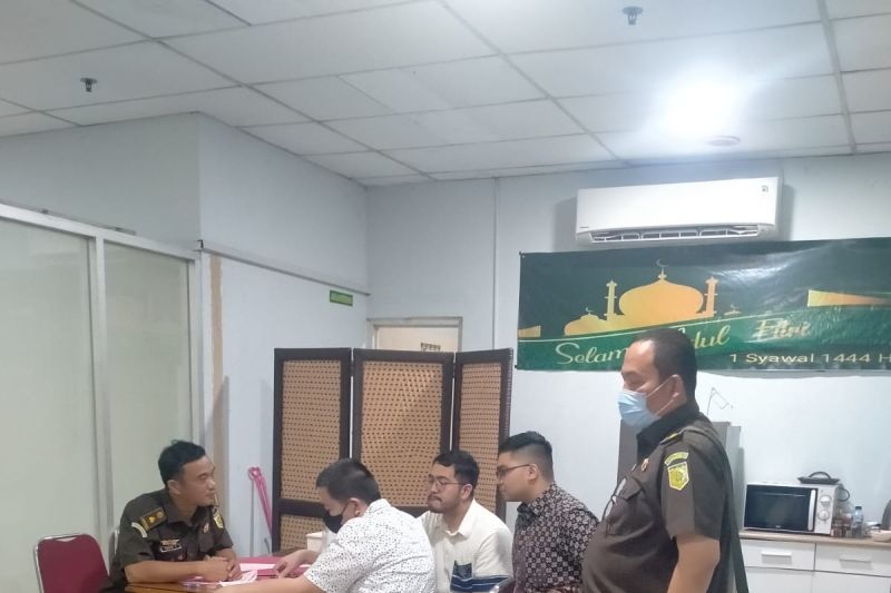 Kejagung Limpahkan 2 Tersangka Korupsi BTS Kominfo ke JPU