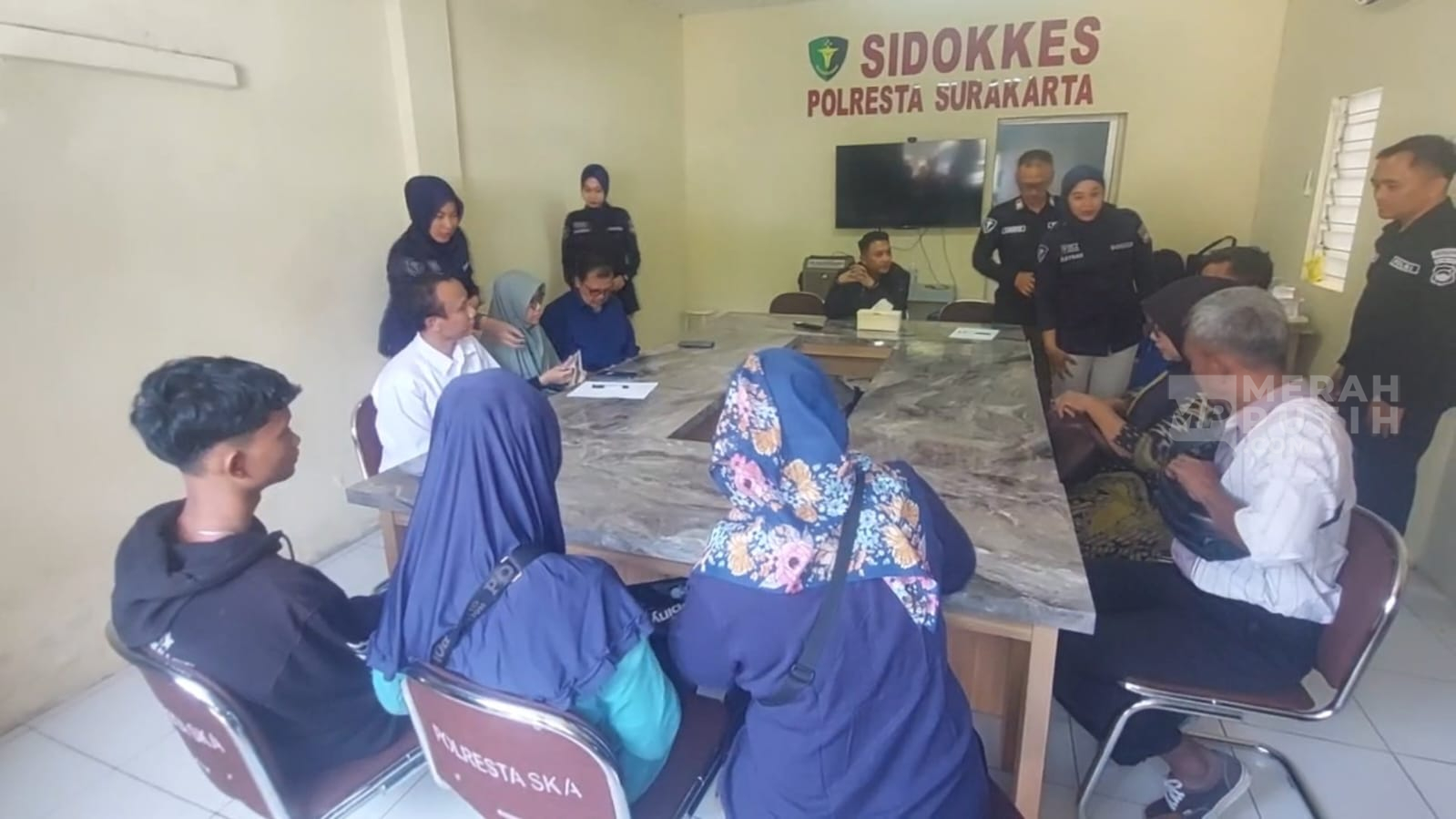 Dokkes Polda Jateng Tes DNA Keluarga 3 Korban KM Virgo di Polresta Solo