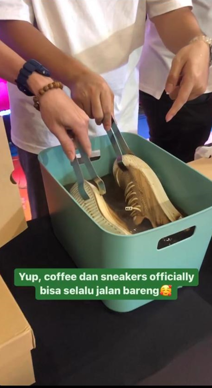 Kopi dan Sneakers Ciptakan Kolaborasi Kreatif