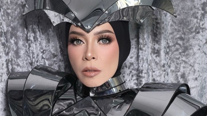 Bakal Gandeng Penyanyi Malaysia, Melly Goeslaw Siapkan Lagu Spesial untuk Palestina