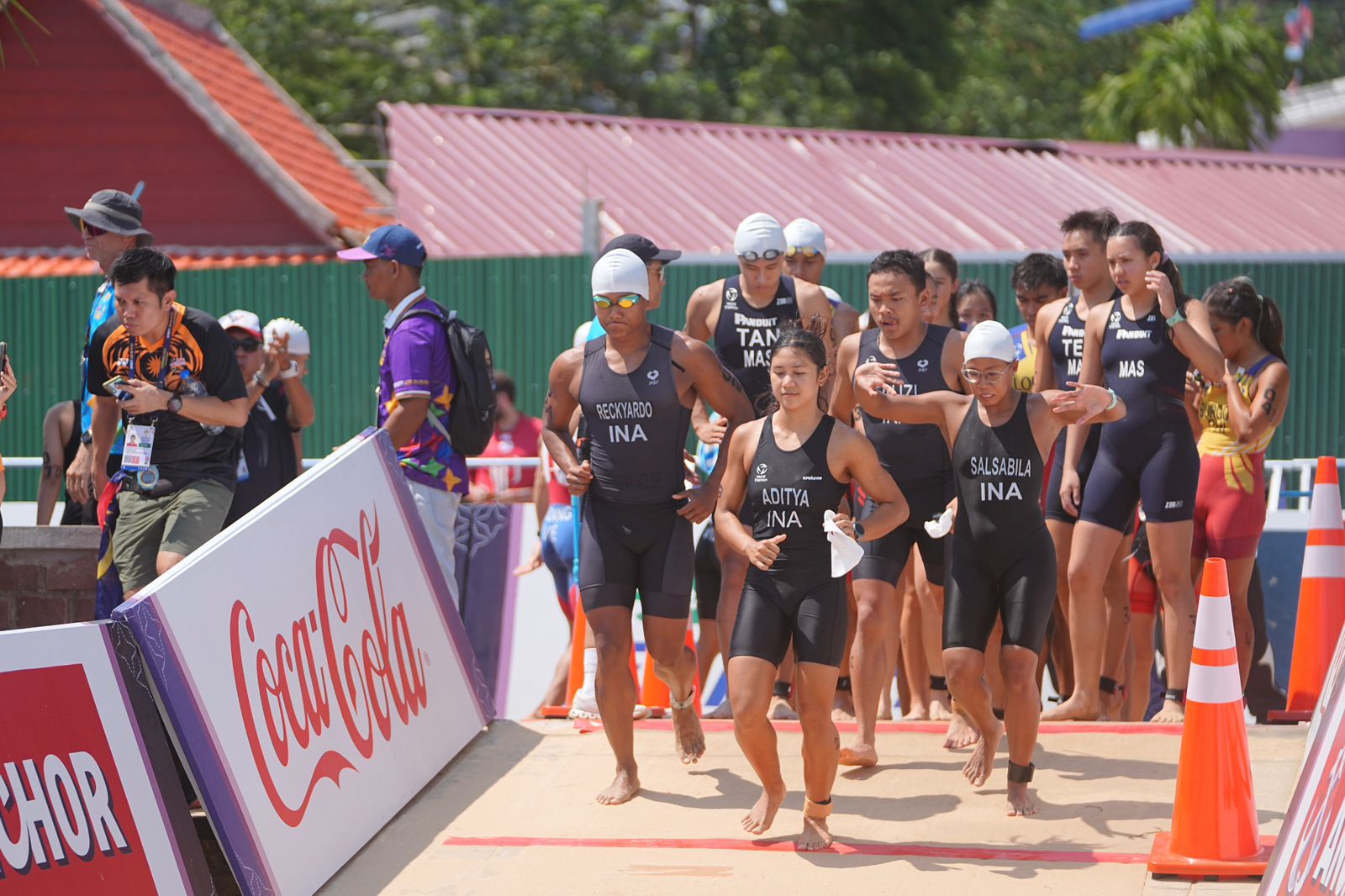 Aquathlon Berikan Tambahan Medali Dari Nomor Mixed 4X Team Relay