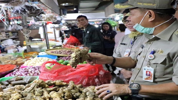  Akibat Virus Corona, Harga Rempah-Rempah di Pasar Senen Naik