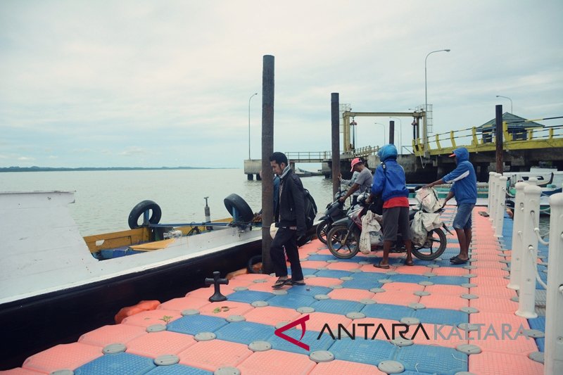 elabuhan penyeberangan di Nunukan (Iskandar Datu)