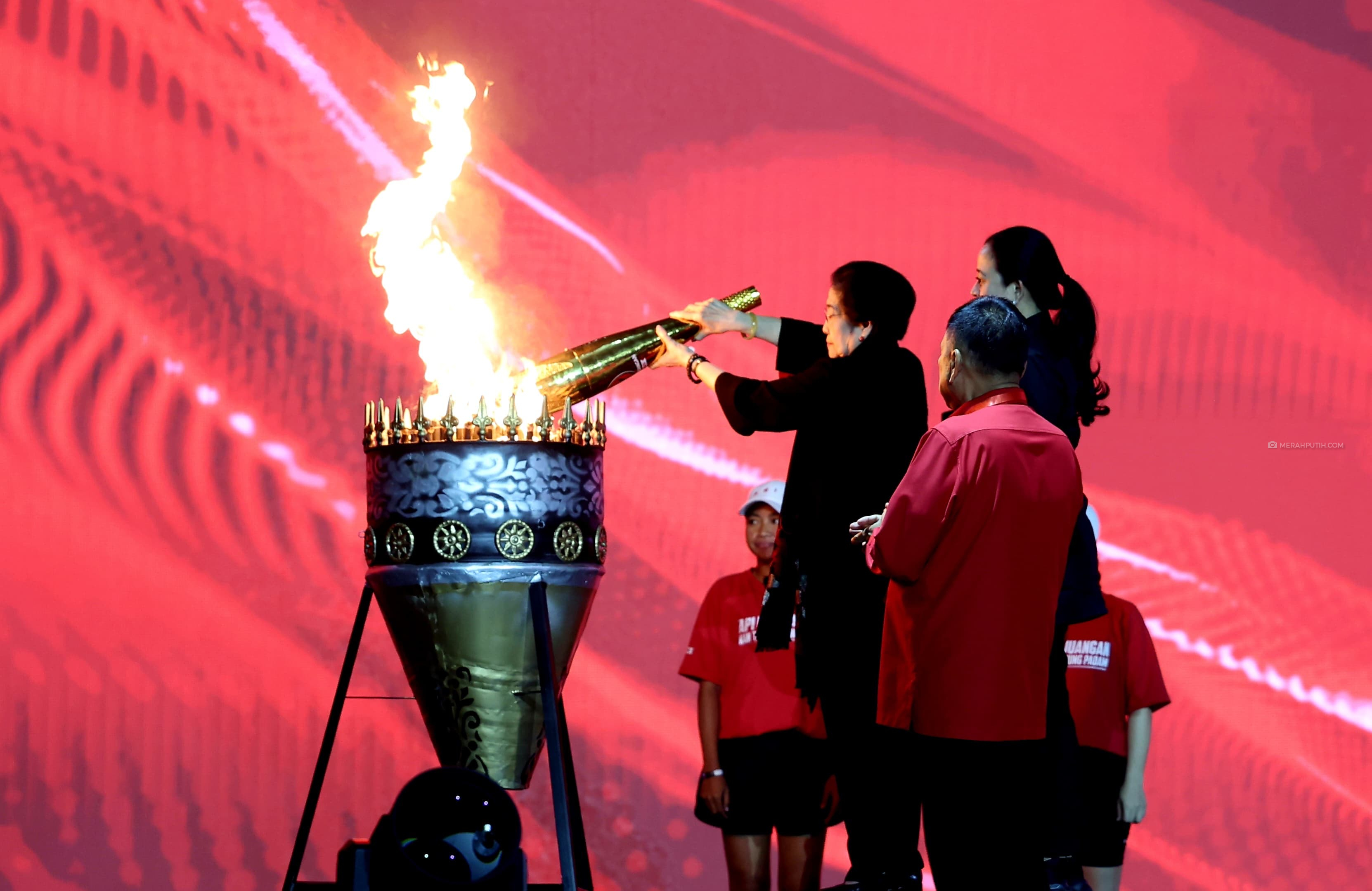 Megawati: Api Abadi Mrapen Pembawa Kebenaran, Yang Tidak Benar Pasti Terbakar