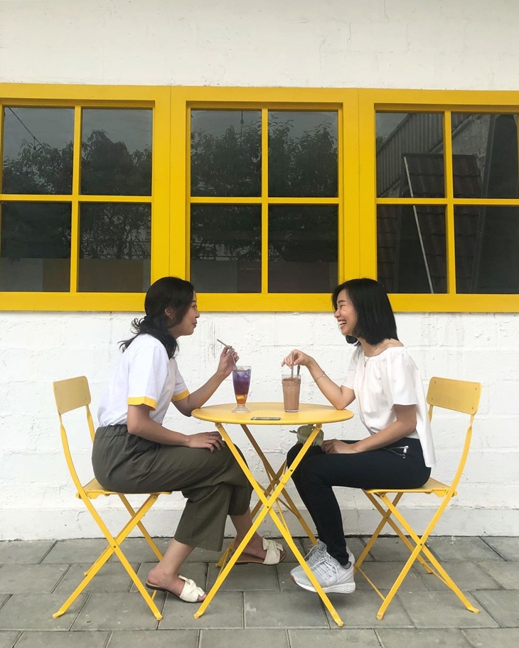 Ada banyak pilihan minuman di Ropang Receh. (Foto: instagram.com/ropangrecehh)