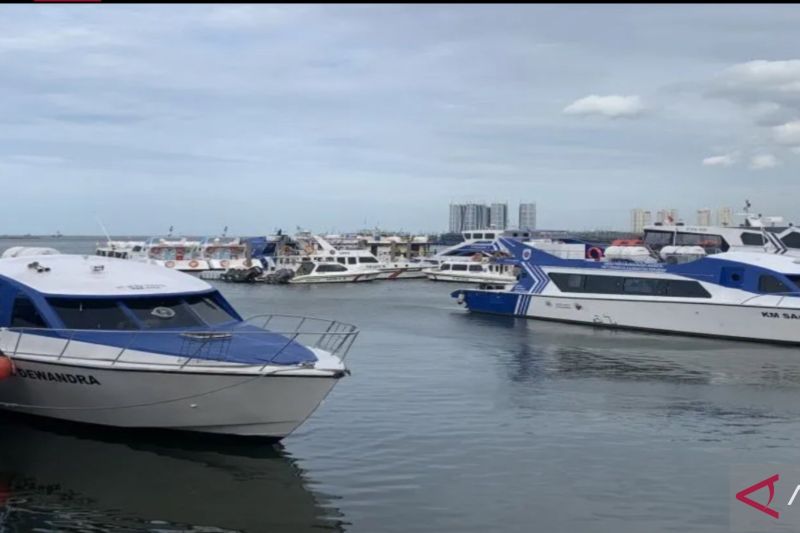 Dishub Kandangkan 4 Kapal Cepat ke Kepulauan Seribu Akibat Cuaca Buruk