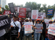 Aksi Unjuk Rasa Pekerja Hiburan Geruduk DPRD DKI Jakarta Tolak Raperda KTR