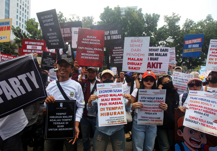 Aksi Unjuk Rasa Pekerja Hiburan Geruduk DPRD DKI Jakarta Tolak Raperda KTR