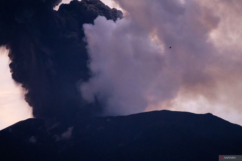 Hati-Hati! Gunung Marapi di Sumbar Masih Berpotensi Keluarkan 4 Jenis Gas Vulkanik Beracun