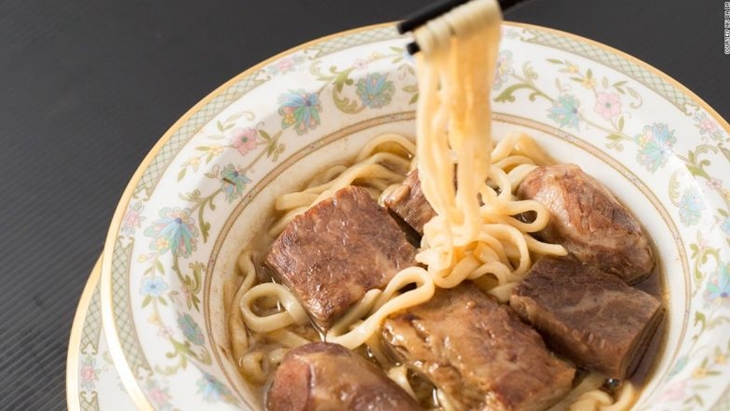Wow! Sebuah Restoran di Taiwan Sajikan Beef Noodle Soup Termahal di Dunia