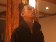 Ayub Jonn Rilis 'Doa', Menentang Arus