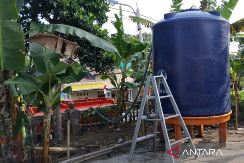BNPB Pantau Kondisi Kekeringan di Indonesia, Ribuan Liter Air Dikirim ke Berbagai Desa