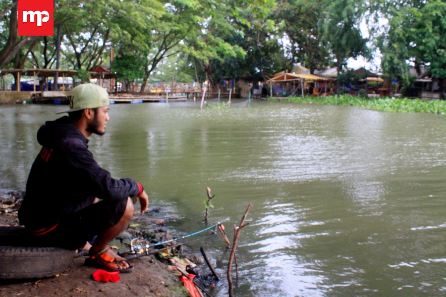 Misteri Buaya Putih dan Ular Bermustika Penunggu Situ Rawa Cipondoh