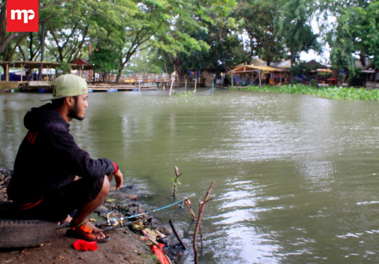 Misteri Buaya Putih dan Ular Bermustika Penunggu Situ Rawa Cipondoh