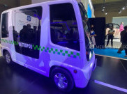 Ada Angkot dan Truk Listrik di PEVS 2022