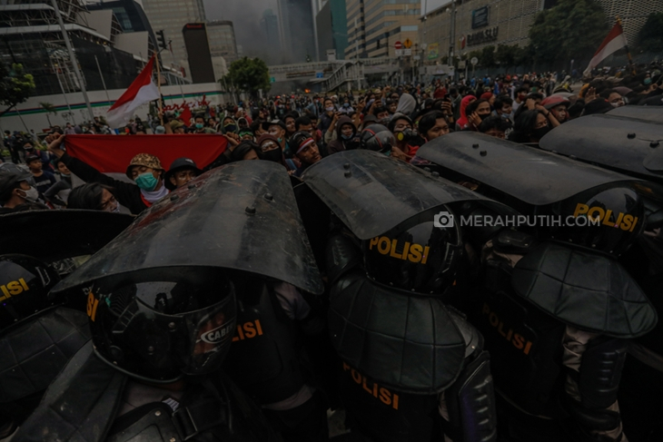 Ilustrasi - Demo tolak UU Cipta Kerja di Jakarta, Kamis (8/10). (Foto: MP/Rizki Fitrianto)