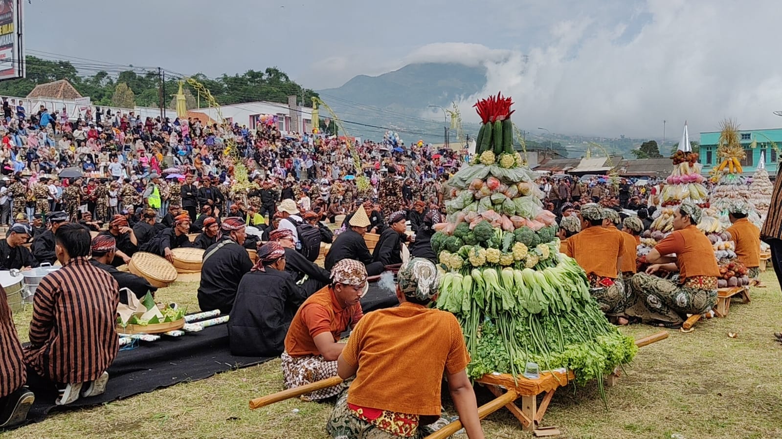 Warga Lereng Merapi Gelar Grebeg Sadranan Jelang Ramadan Menurut Kalender Jawa