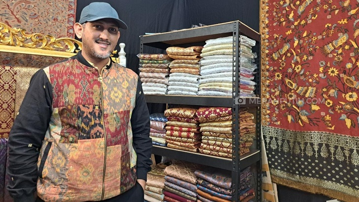 Ilham Bahari Songket Hidupkan Motif Batik Kuno di Inacraft 2023