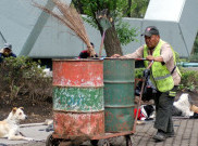 Tukang Sampah Jagoan Negeri Aing Bersihkan Lingkungan Meski Sering Dilupakan