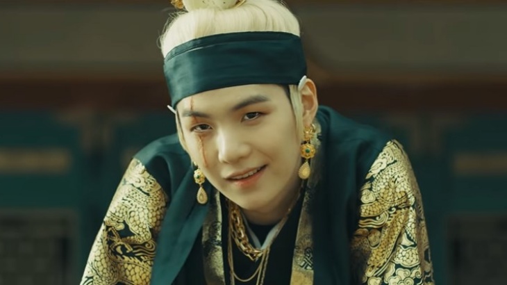 Suga BTS Kejutkan Penggemar dengan Merilis Mixtape Kedua Bertajuk D-2