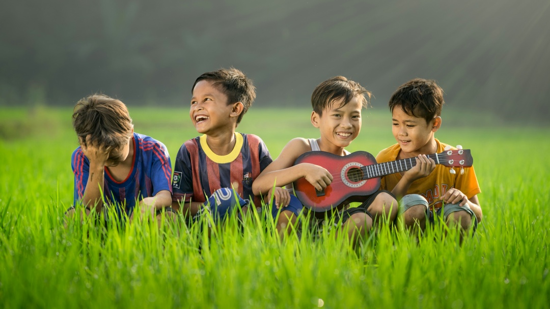 Pentingnya Lagu Anak-Anak untuk Tumbuh Kembangnya, Waspadai Nyanyian Berbahasa Asing