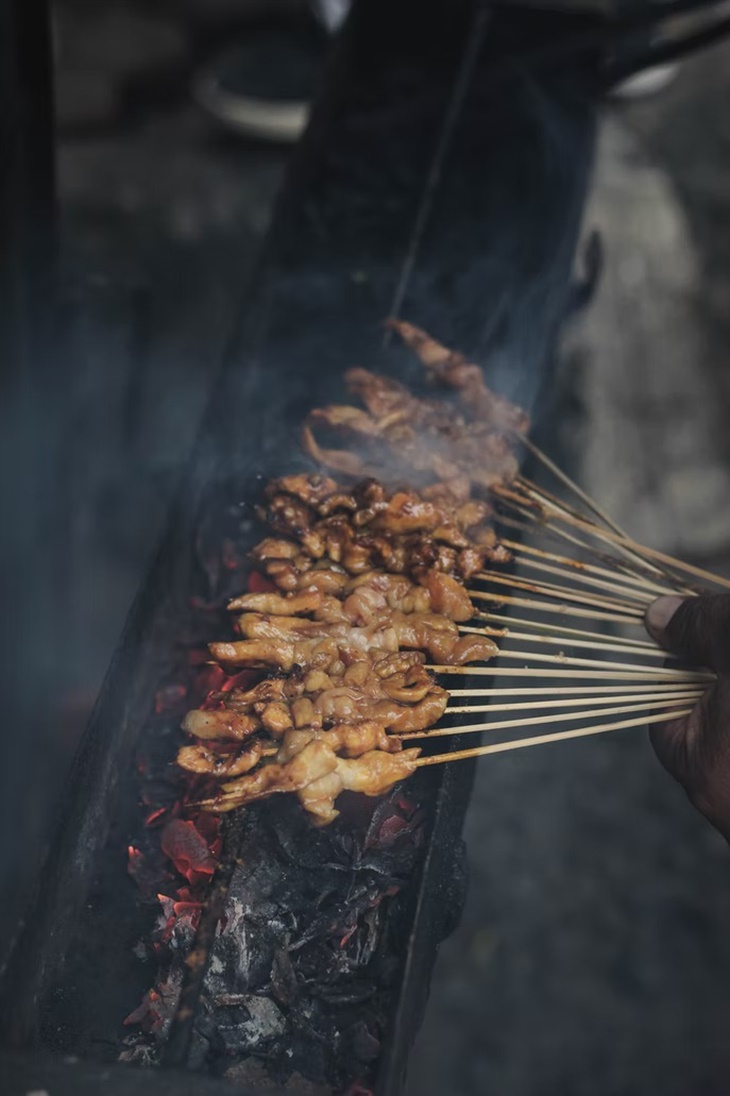 Mencicipi Kuliner Indonesia Sambil Nonton MotoGP di Mandalika