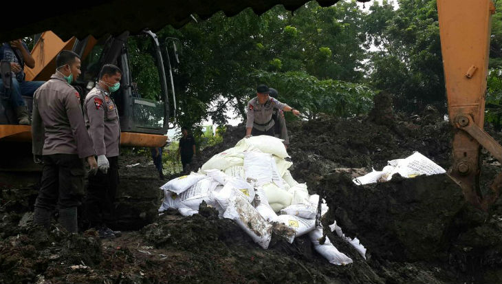 Polisi Musnahkan Puluhan Juta Butir Petasan