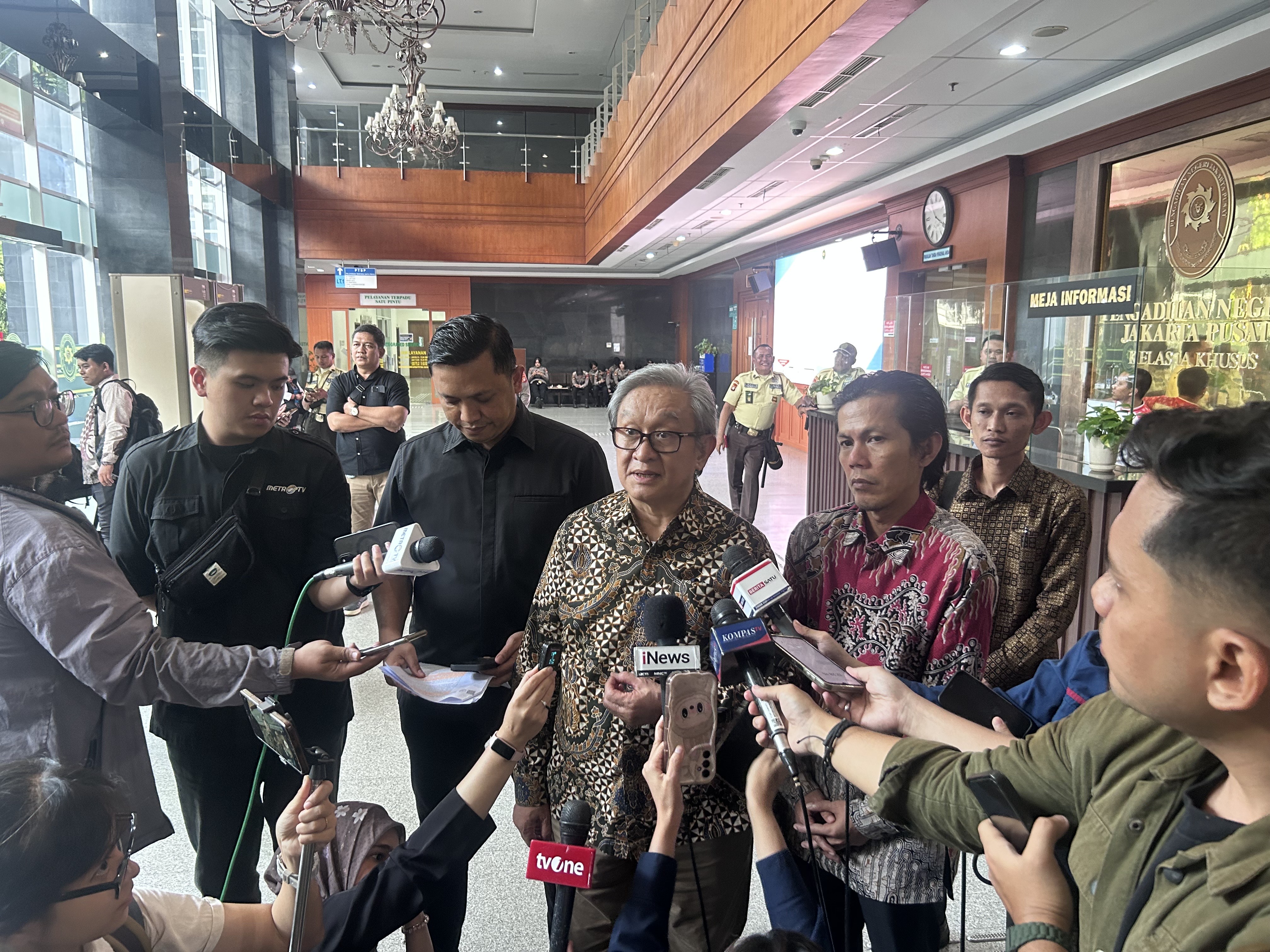 Kuasa Hukum Ungkap Aksi Framing KPK Jadikan Hasto Dalang Buronnya Harun Masiku