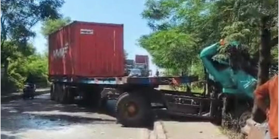 Kontainer Anjlok di Cilincing, Bus Transjakarta Koridor 10 Alami Keterlambatan 