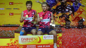 Ganda Putra Malaysia Man Wei Chong/Tee Kai Wun Juara Indonesia Masters 2025 