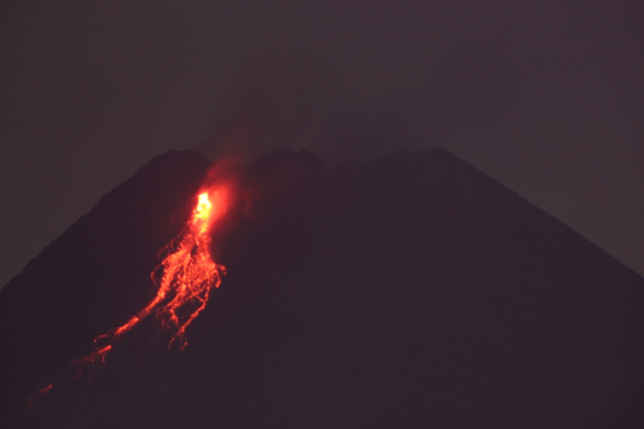 Gunung Merapi 36 Kali Meluncurkan Lava Pijar