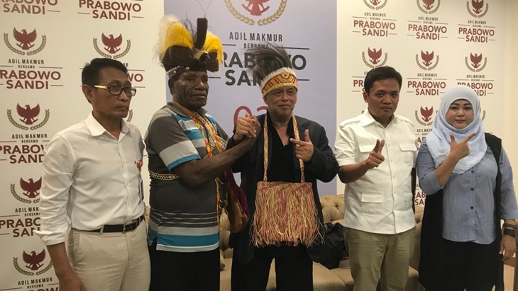 Masyarakat Papua Barat menyatakan dukungan untuk Prabowo-Sandi. (Foto: merahputih.com/Ponco Sulaksono)
