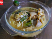 Mie Kocok Mang Dadeng: Kombinasi Mie Gepeng, Kikil dan Kuah Kaldu yang Gurih