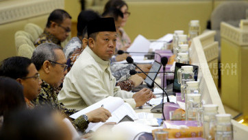 Raker Menteri ATR/BPN Nusron Wahid  dengan Komisi II DPR Bahas BPHTB untuk Masyarakat Miskin 