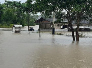 Banjir Surut, Warga Desa Aliantan di Rokan Hulu Tetap Waspada