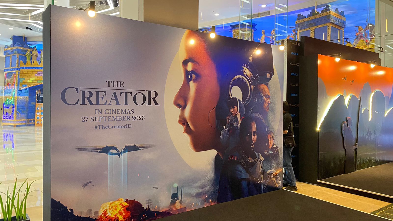 Film 'The Creator' Kisahkan Kekhawatiran Masa Depan AI