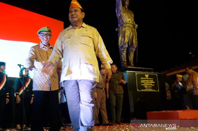  Prabowo Resmikan Patung Raksasa Ide Eks Kepala BIN Hendropriyono