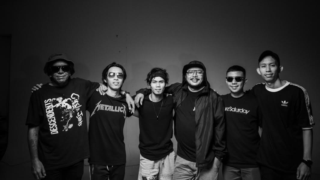 Bekantan Berjubah di Artwork 'Pandir Wara', Primitive Monkey Noose Rilis Single Paling Satir Agar Melek Soal Kepalsuan Hidup