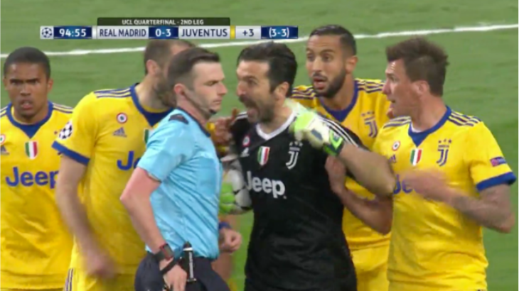 Protes Buffon berujung kartu merah