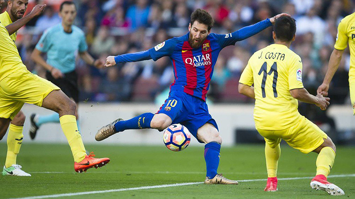 Messi Pajang Koleksi Jersey Pemain Bintang