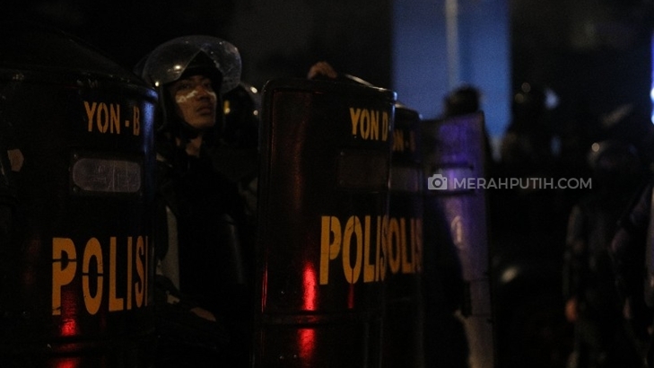 Polisi Dituding Tak Bisa Bedakan Perusuh dengan Pendemo