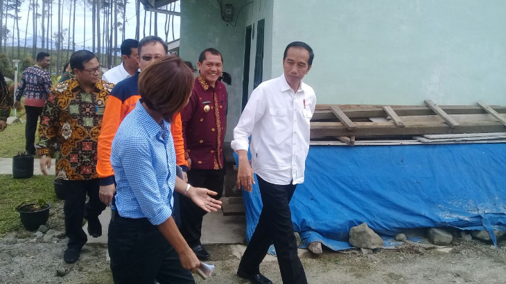 Presiden Jokowi Minta Wali Kota Medan Segera Perbaiki Jalan Rusak