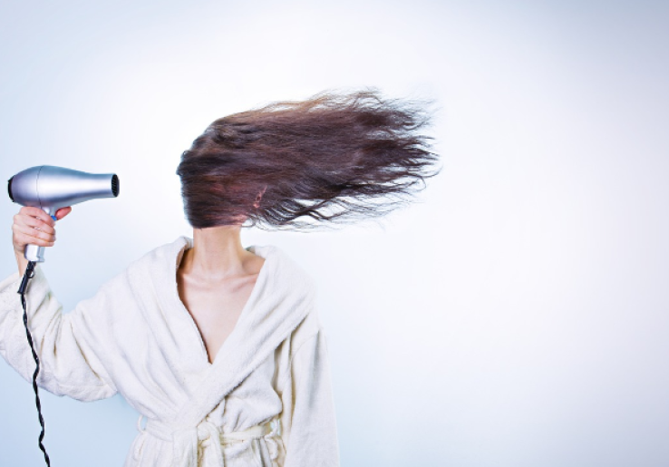 Keringkan Rambut secara Cepat, ini Caranya