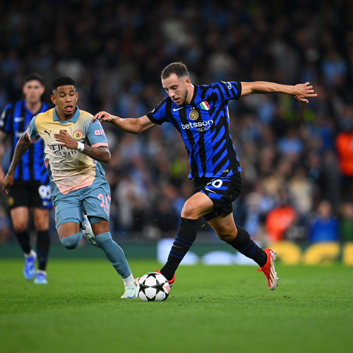 Inter Milan Masih Butuh Carlos Augusto, Bikin Atletico Madrid Gigit Jari