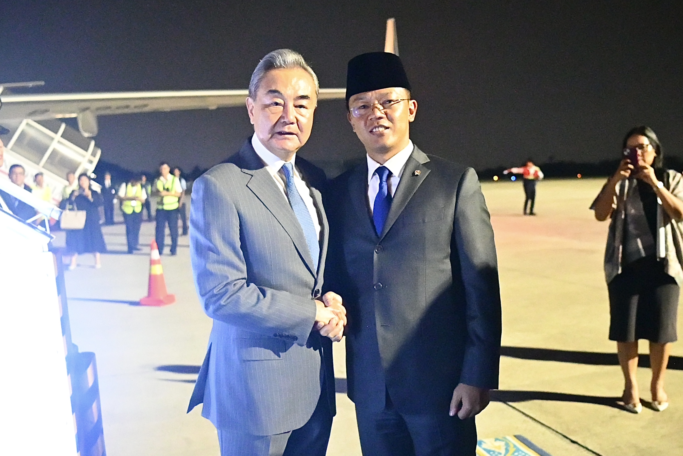 Menlu RRT Wang Yi Tiba di Jakarta, Bahas Penguatan Kerja Bama Bidang Politik