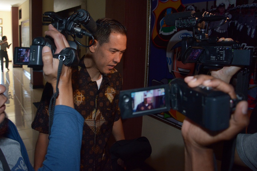 Munarman FPI ngaku tak tahu menahu soal penganiayaan buzzer Jokowi