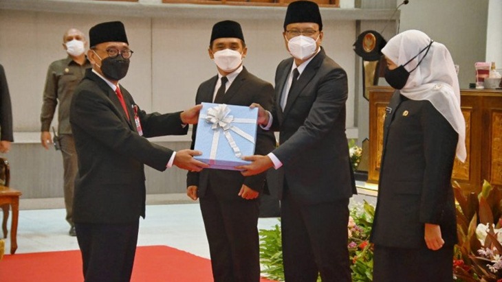 Ditantang Khofifah Jadikan Pasuruan Singapuranya Jatim, Ini Jawaban Gus Ipul