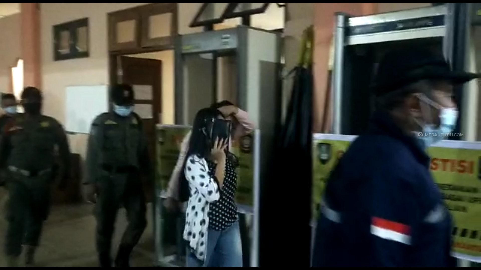 2 Wanita di Solo Diamankan di Kamar Indekos, Diduga Lakukan Prostitusi Online