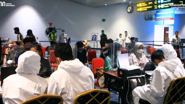 Suasana tes PCR di Bandara Soekarno-Hatta. (AP II)