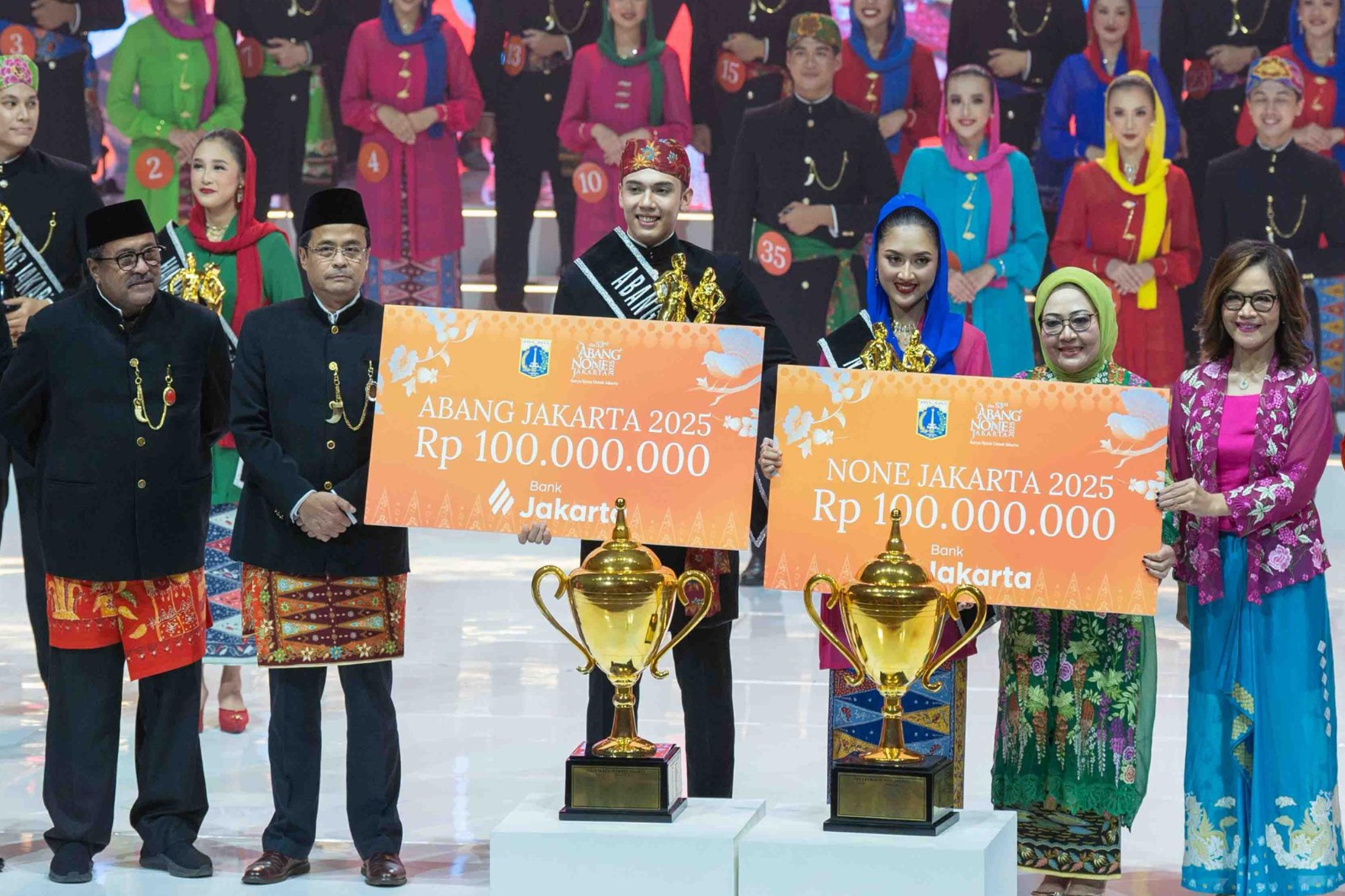 David Leon Bijlsma dan Farel Larasti Juara Abang None Jakarta 2025, Ini Pesan Gubernur Pramono kepada Mereka